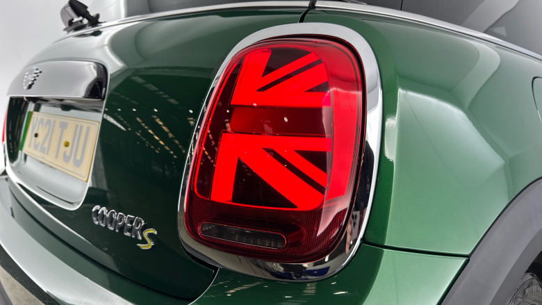 MINI Hatchback 135kW Cooper S Level 2 33kWh 3dr Auto Electric Hatchback